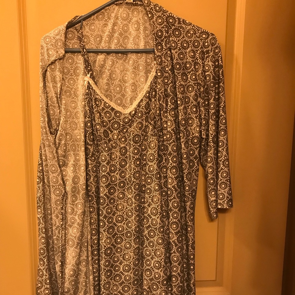 Robe/nightie combo